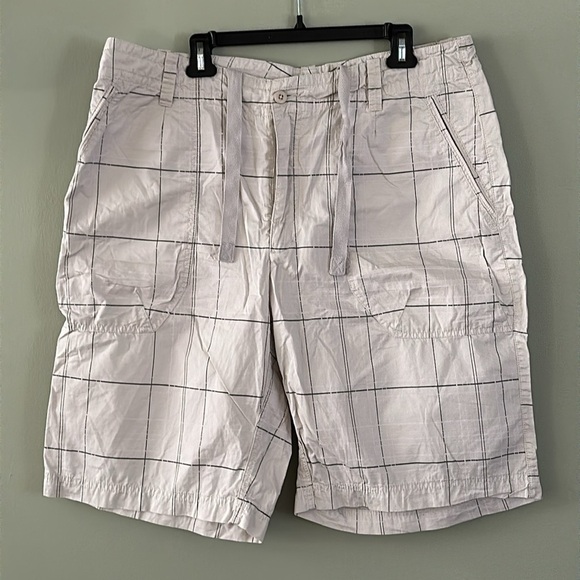 Nike Golf Shorts Off White/Gray PlaidCheck Pattern Zip Fly Hidden Adjustable Tie - Picture 1 of 11